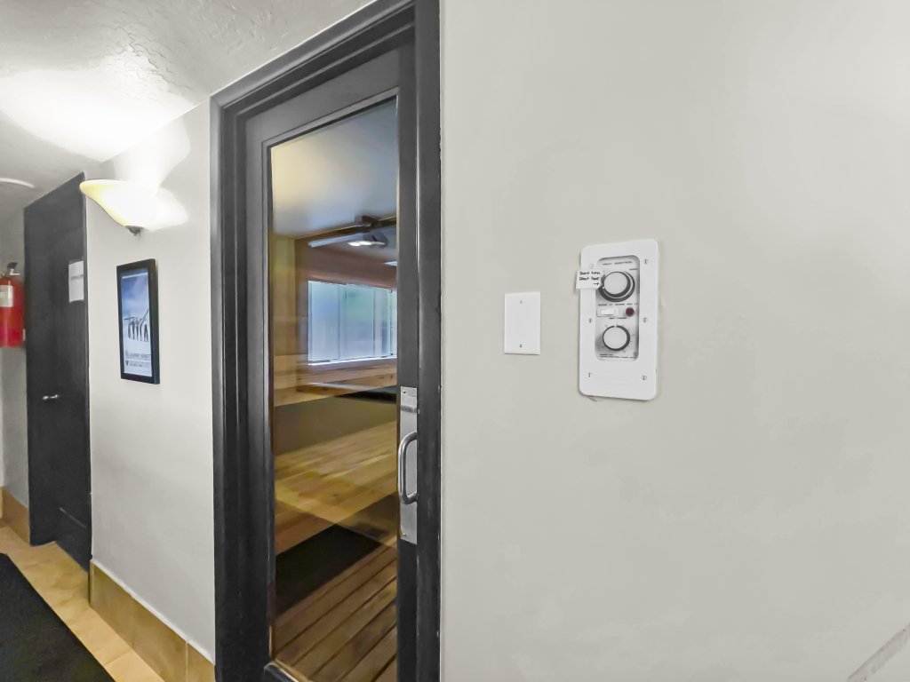 Cozy Red Pine Ski Condo Pool Hot Tub Park City Vacation Rental in Park City - RedAwning