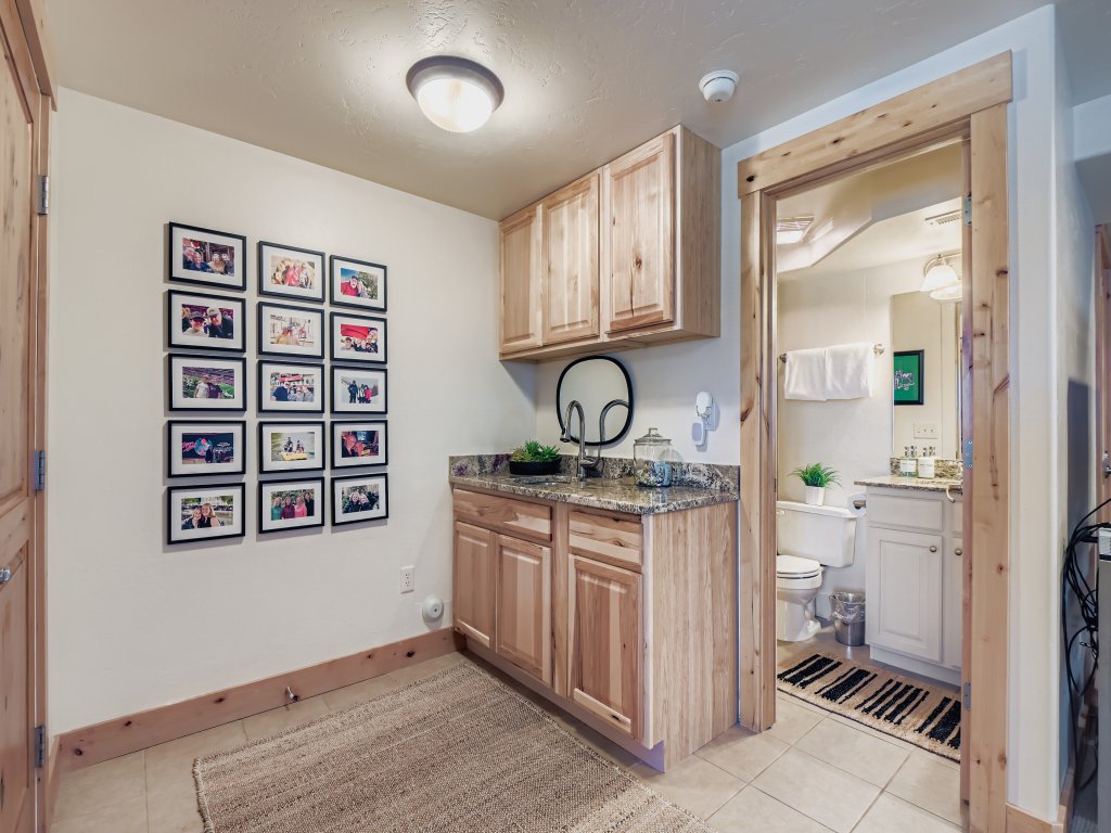 5410 Park City Adventure Escape with Pool and Hot Tub Vacation Rental in Park City - RedAwning