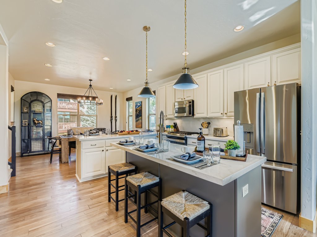 5410 Park City Adventure Escape with Pool and Hot Tub Vacation Rental in Park City - RedAwning