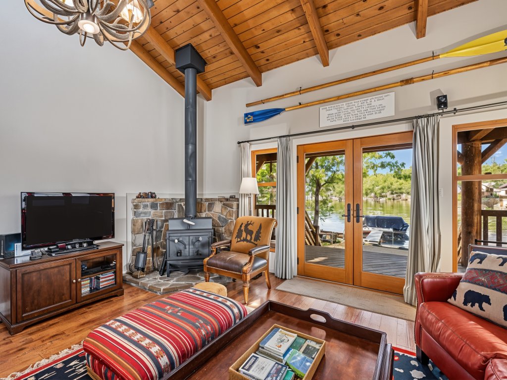 Lakefront Home with Private Beach in Groveland, CA Vacation Rental in California - RedAwning