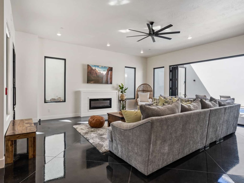 The Sand Hollow Retreat Vacation Rental in Hurricane - RedAwning