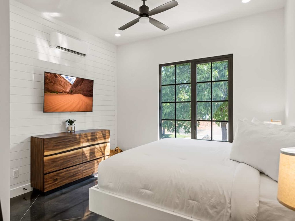 The Sand Hollow Retreat Vacation Rental in Hurricane - RedAwning