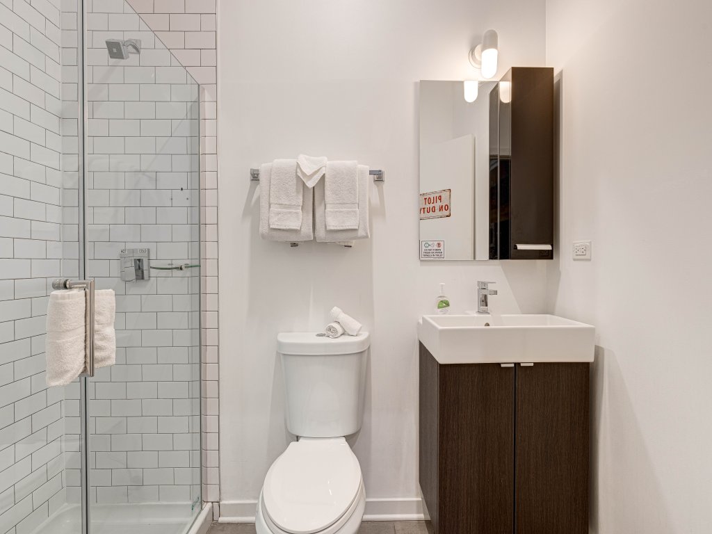 Cabin 105 at 747 Lofts Vacation Rental in Chicago - RedAwning