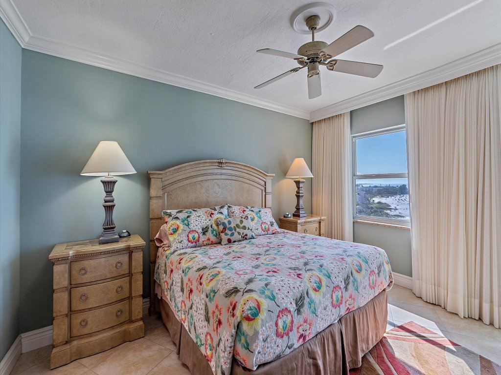 Crystal Sands on Siesta Vacation Rental in Siesta Key - RedAwning
