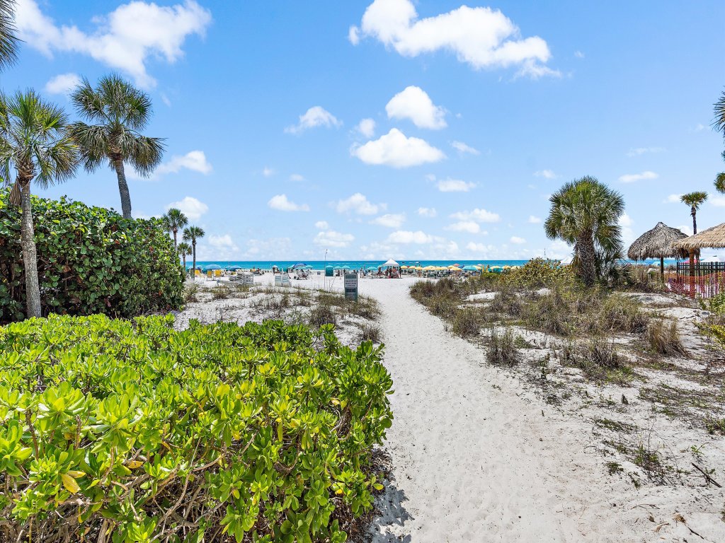 Crescent Siesta Key Charmer Vacation Rental in Siesta Key - RedAwning