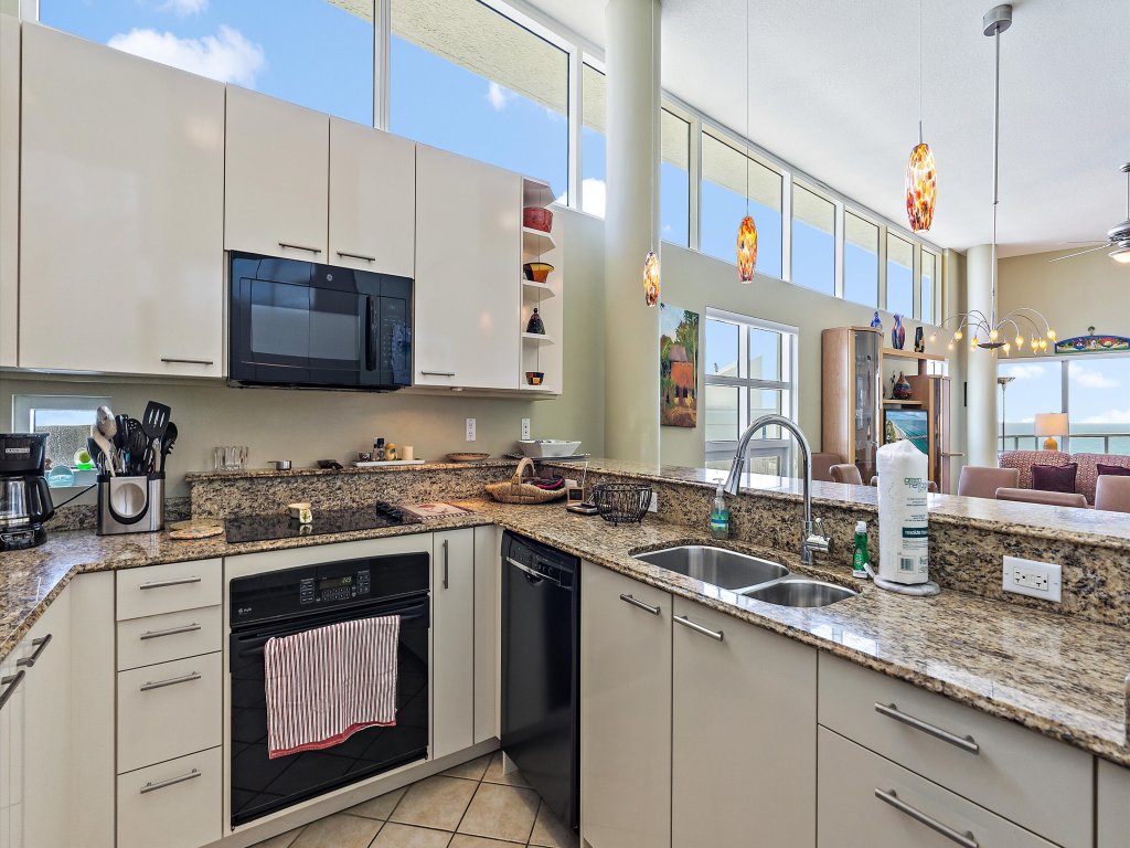 Crescent Siesta Key Charmer Vacation Rental in Siesta Key - RedAwning