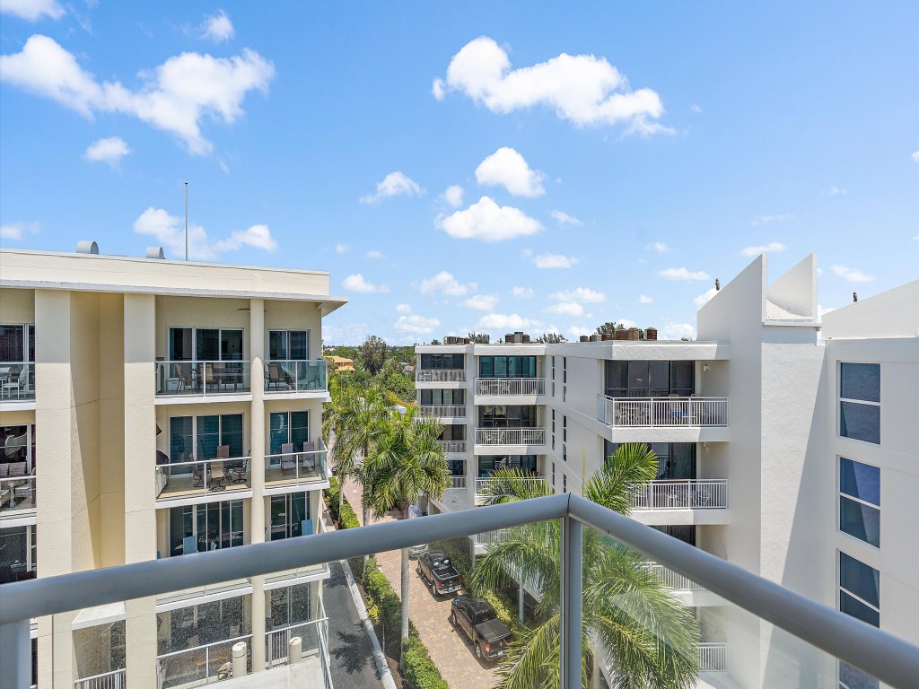 Crescent Siesta Key Charmer Vacation Rental in Siesta Key - RedAwning