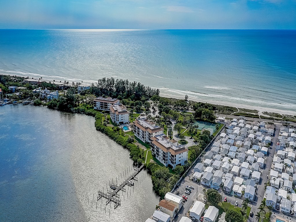 Buttonwood Bliss Vacation Rental in Longboat Key - RedAwning