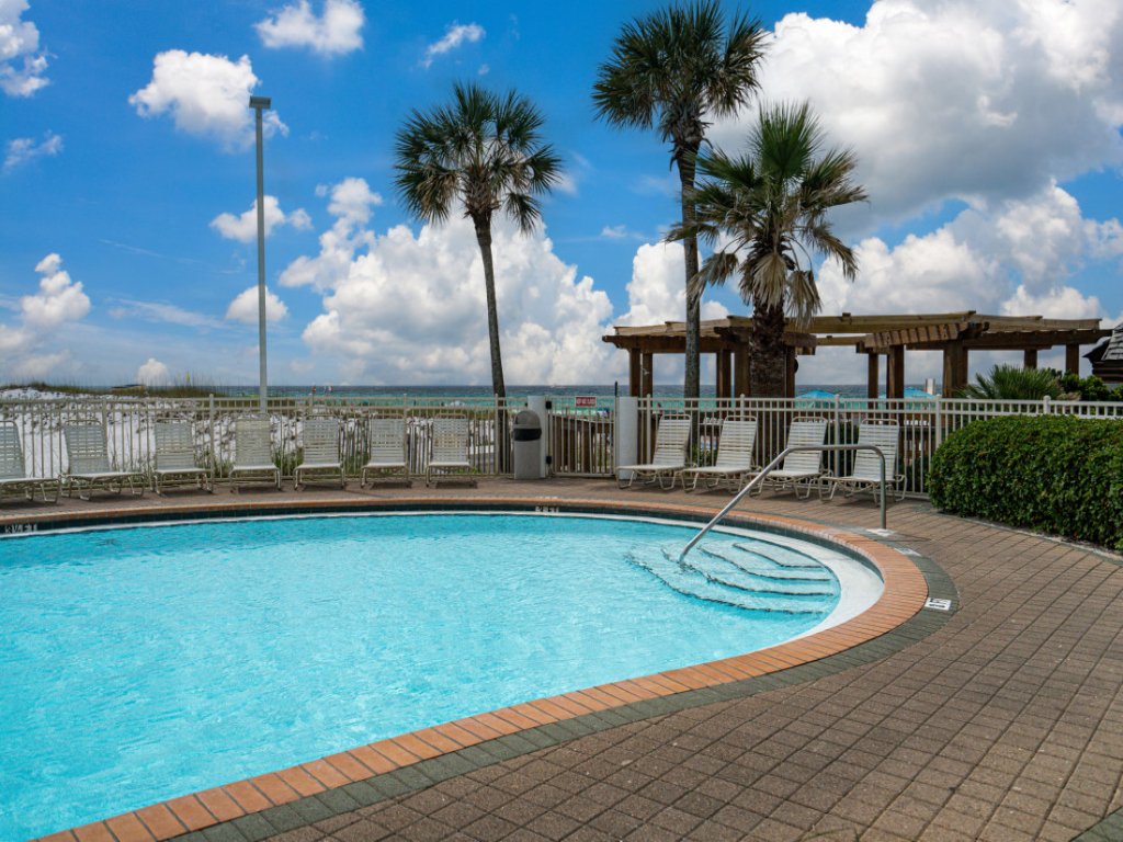 Pelican312 Vacation Rental in Destin - RedAwning