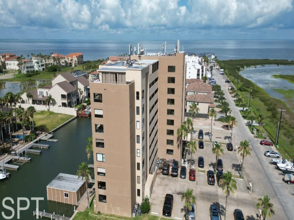 Channel Front with Pool " Hot Tub " Patio Vacation Rental in South Padre Island - RedAwning