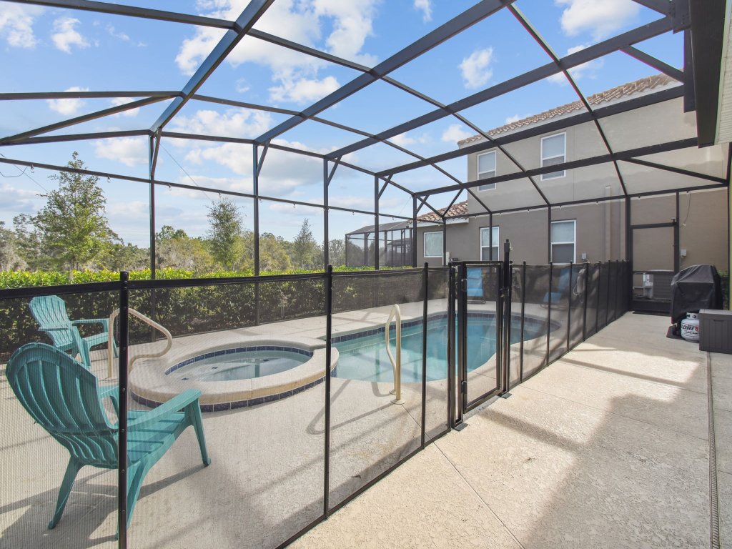 7704OML-Solterra Resort Vacation Rental in Davenport - RedAwning