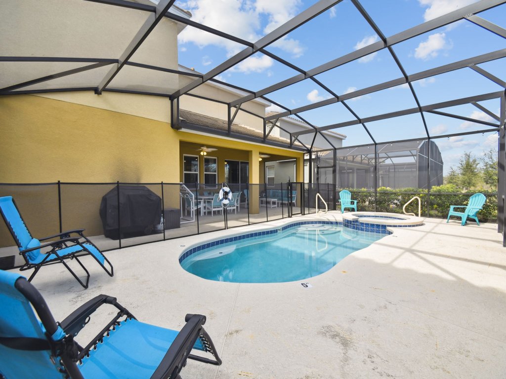 7704OML-Solterra Resort Vacation Rental in Davenport - RedAwning