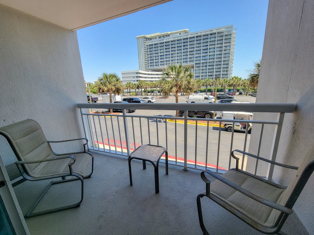 107 South Hampton, full access to resort amenities!!! Vacation Rental in Myrtle Beach - RedAwning
