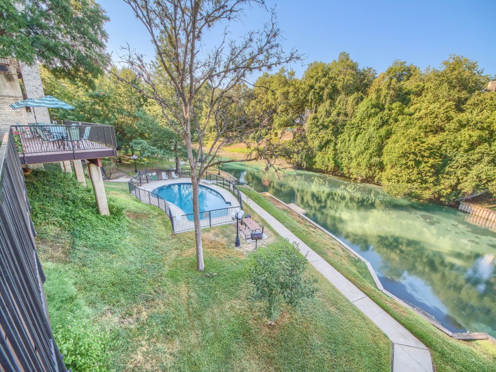 IC 316 Riverfront Bliss Vacation Rental in New Braunfels - RedAwning
