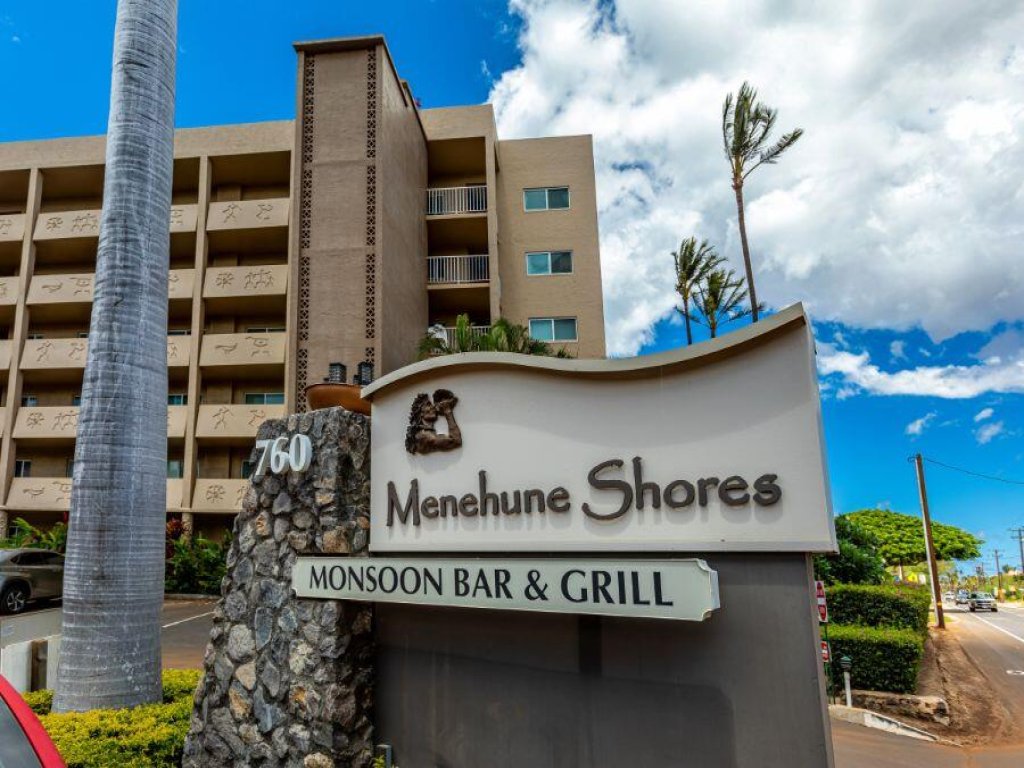 MENEHUNE SHORES #210 Vacation Rental in Hawaii - RedAwning