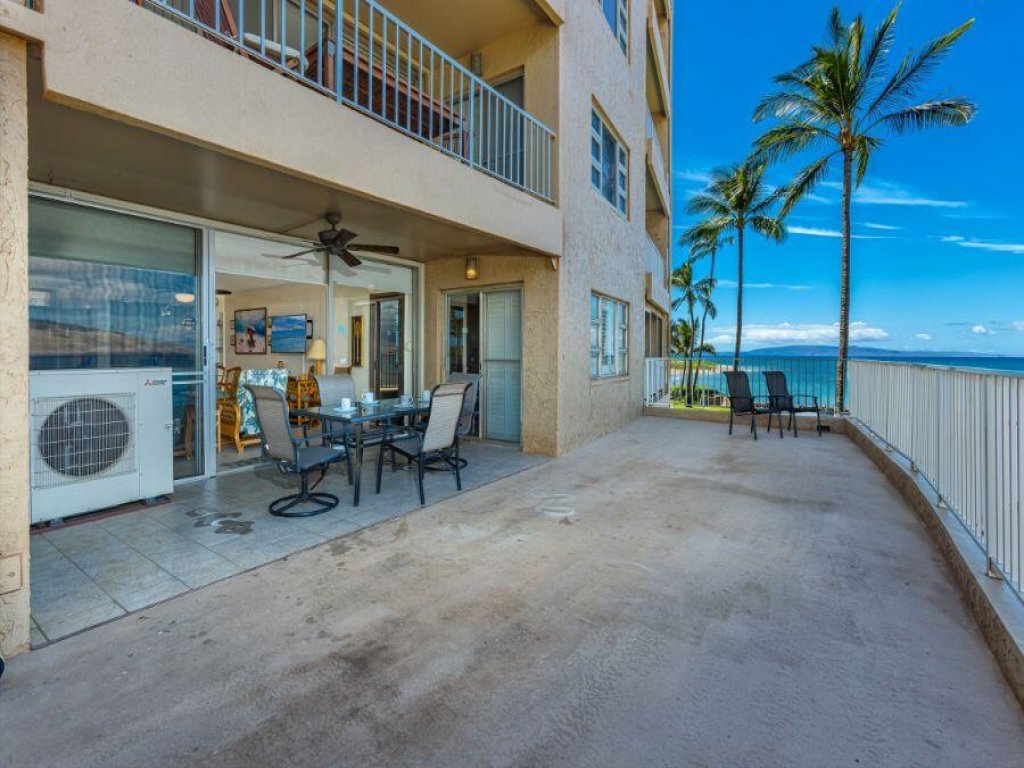 MENEHUNE SHORES #210 Vacation Rental in Hawaii - RedAwning