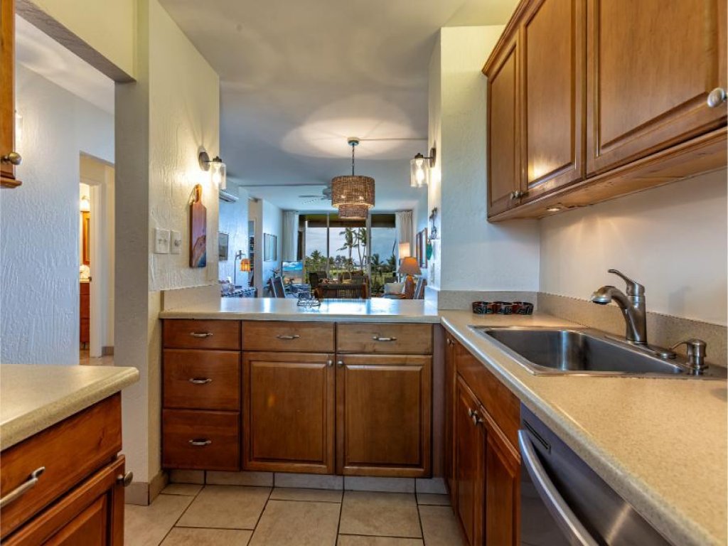 Menehune Shores #423 Vacation Rental in Hawaii - RedAwning