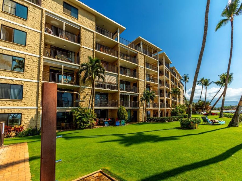 KIHEI BEACH #504 Vacation Rental in Hawaii - RedAwning