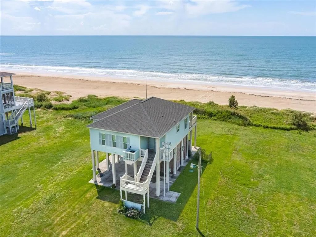 Bella Rossa Vacation Rental in Texas - RedAwning