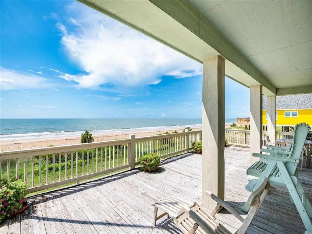 Bella Rossa Vacation Rental in Texas - RedAwning