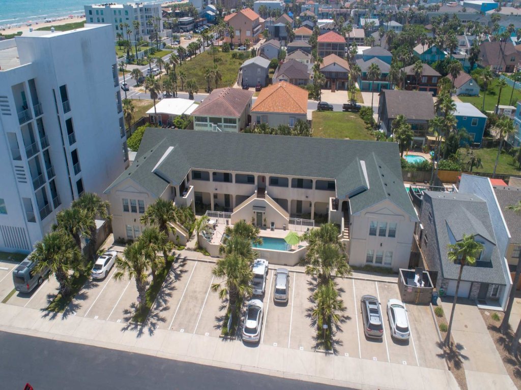 Across from Beach Access | Remodeled | Pool Vacation Rental in South Padre Island - RedAwning
