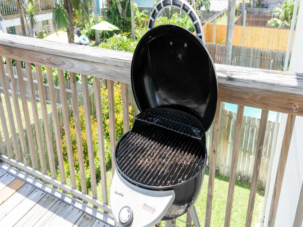 Across from Beach Access | Remodeled | Pool Vacation Rental in South Padre Island - RedAwning