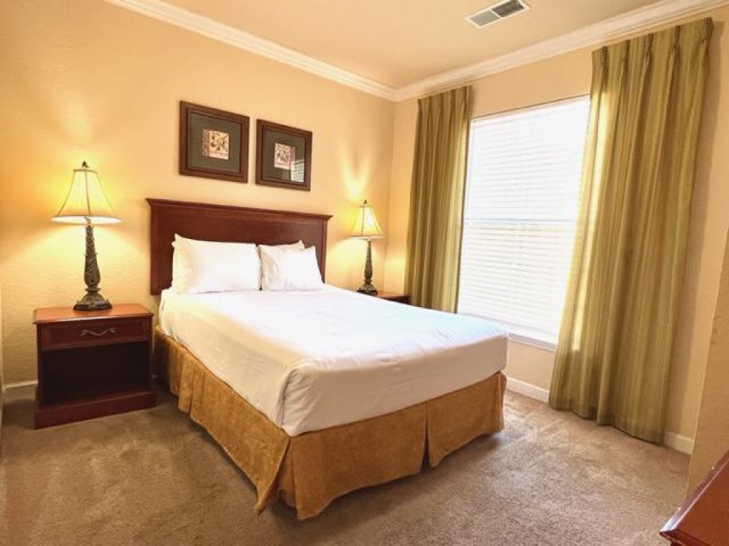 3 Bed 2 Bath Condo Tuscana Resort Vacation Rental in Davenport - RedAwning