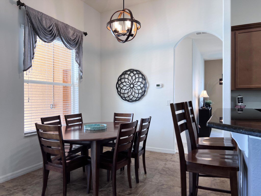 Lakeside 5 Bed Pool Spa and Game Room Vacation Rental in Davenport - RedAwning