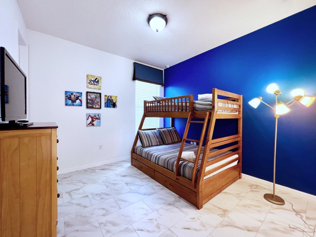 Lakeside 5 Bed Pool Spa and Game Room Vacation Rental in Davenport - RedAwning