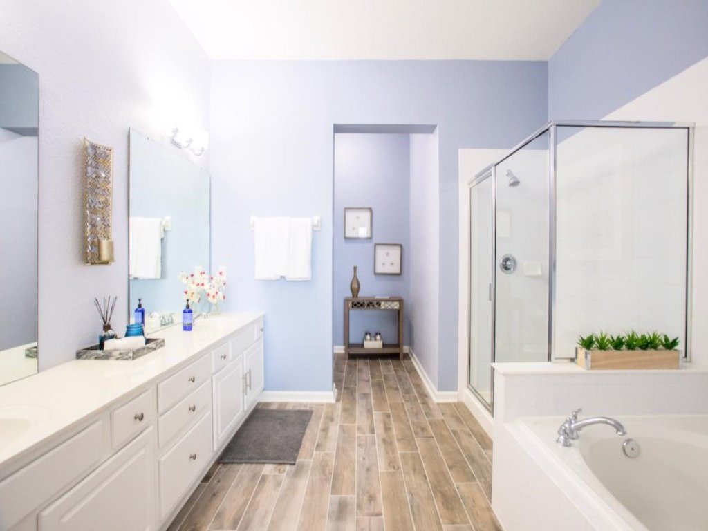 LakeView Penthouse Elegance Vacation Rental in Orlando - RedAwning