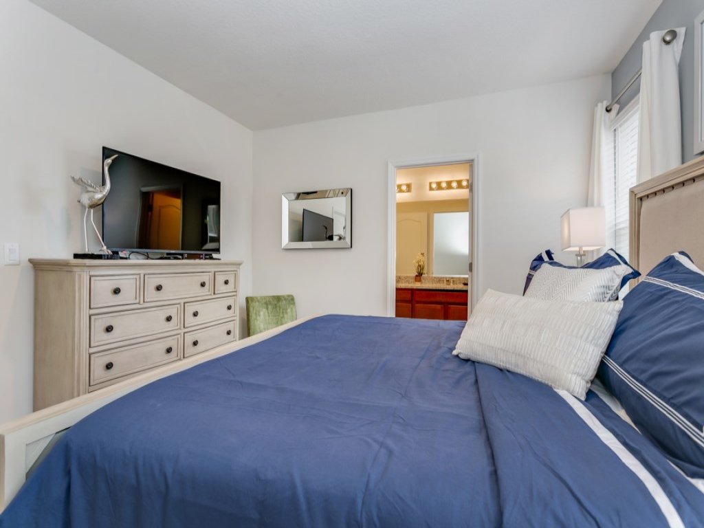 Amazing 7  Bedroom Solterra  New Resort  Home Vacation Rental in Davenport - RedAwning