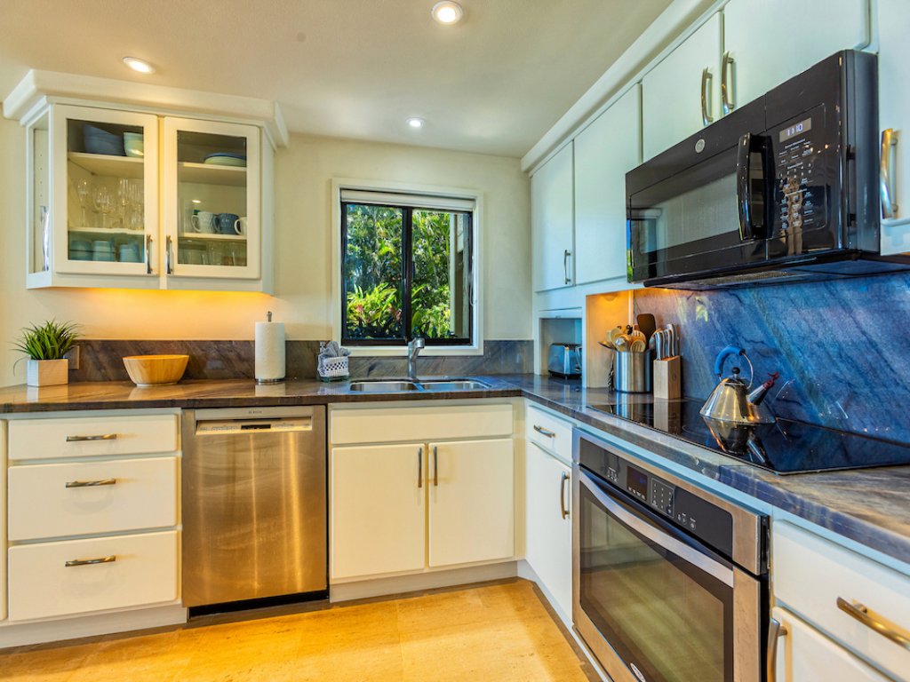 Polo Beach Club 106 Vacation Rental in Wailea - RedAwning
