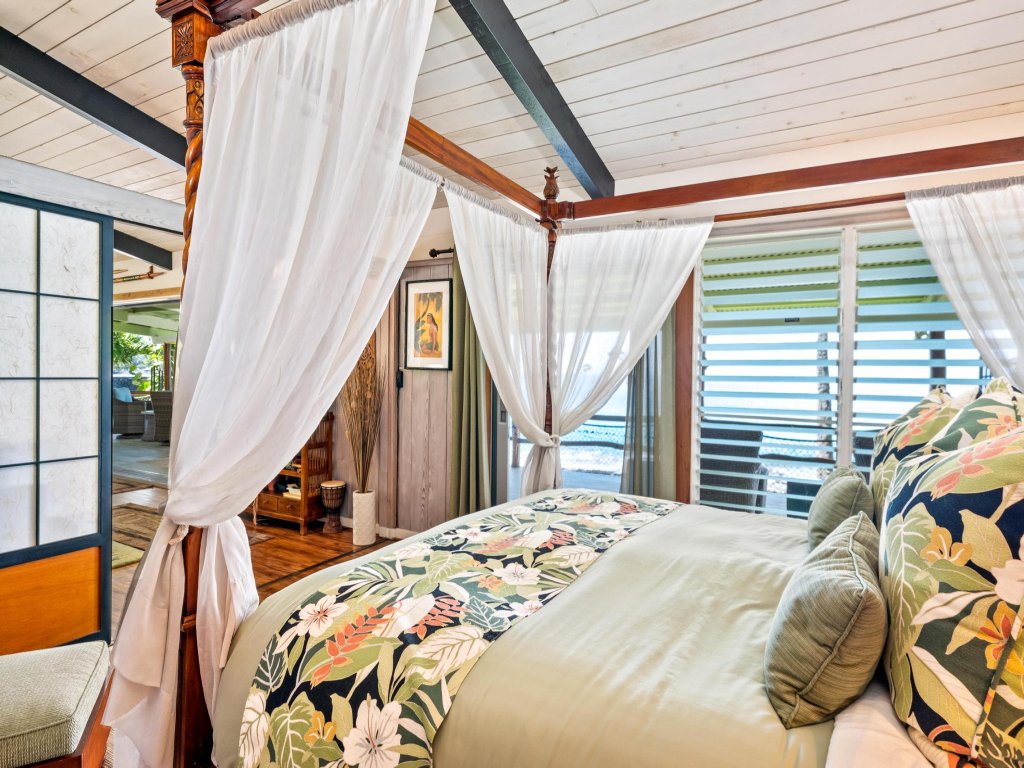 Big Island Private Home Alii Drive 6596 Vacation Rental in Kailua-Kona - RedAwning