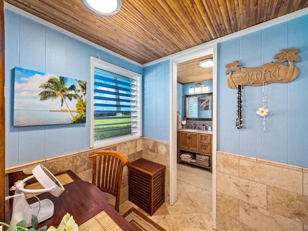 Big Island Private Home Alii Drive 6596 Vacation Rental in Kailua-Kona - RedAwning