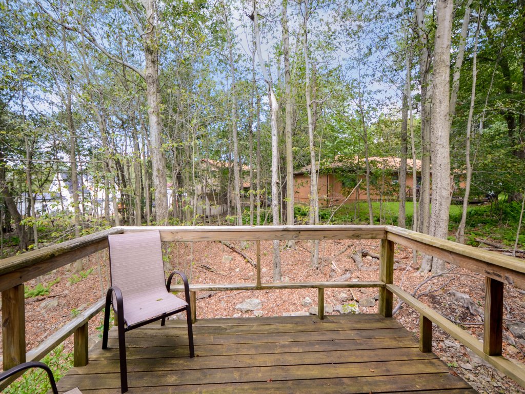 Poconos Chalet newly renovated, great location Vacation Rental in Pennsylvania - RedAwning