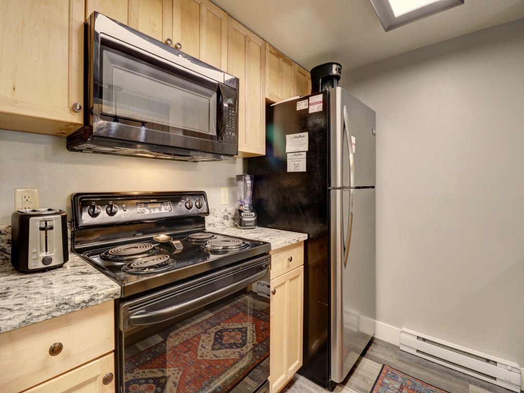 CM325 Copper Mtn Inn - Pet Friendly Vacation Rental in Copper Mountain - RedAwning