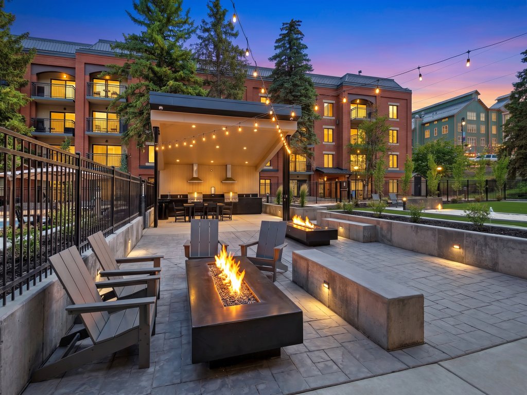 Park City Dream Condo Walk to Slopes Dining and Nightlife 129 Vacation Rental in Park City - RedAwning