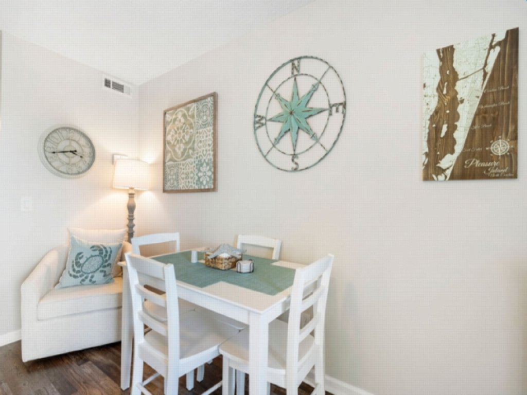 Good Vibes Carolina Beach Vacation Rental in North Carolina - RedAwning