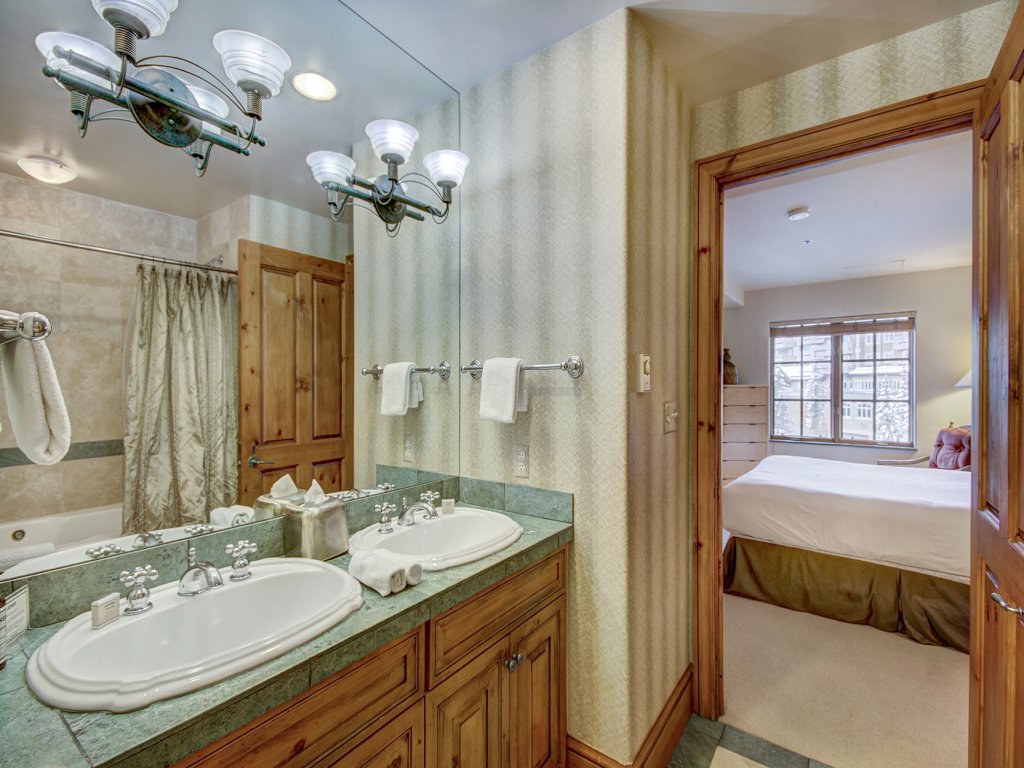 1BR Plus Den, Heart of Beaver Creek Village Vacation Rental in Beaver Creek - RedAwning