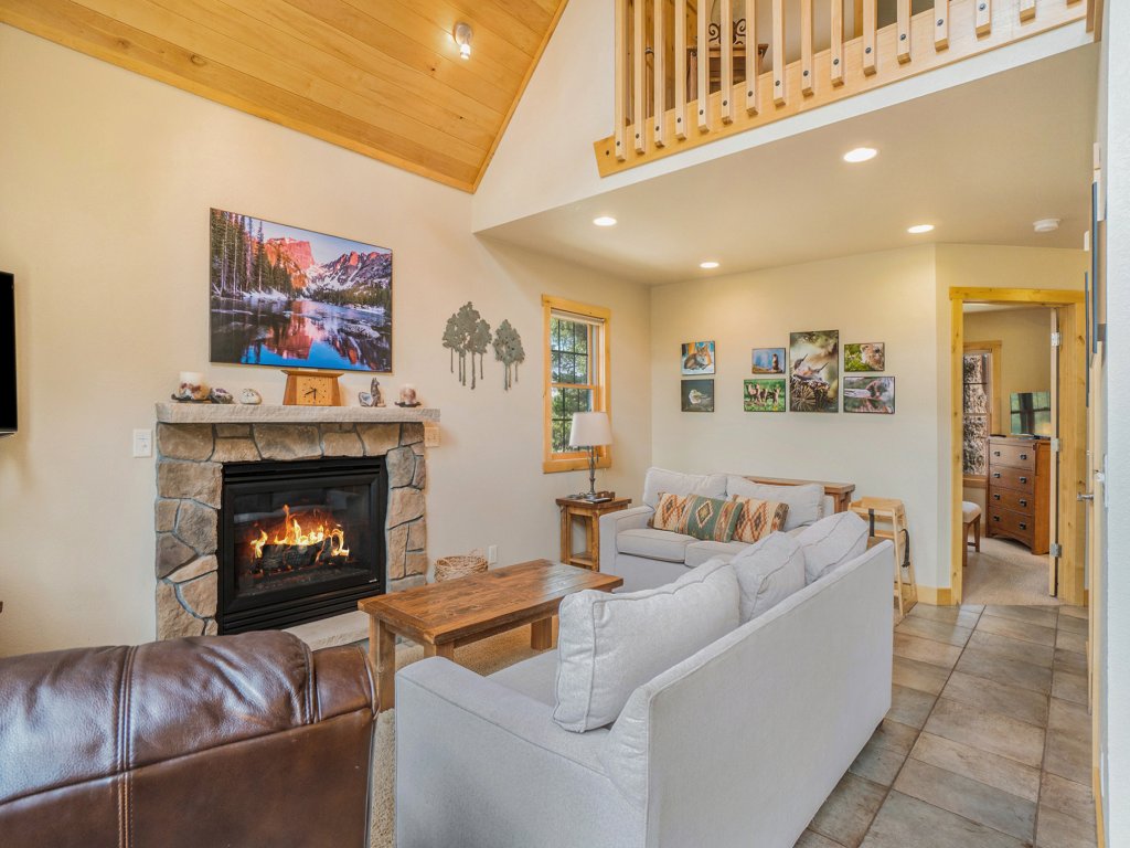 Solitude Bobcat #5 Vacation Rental in Estes Park - RedAwning