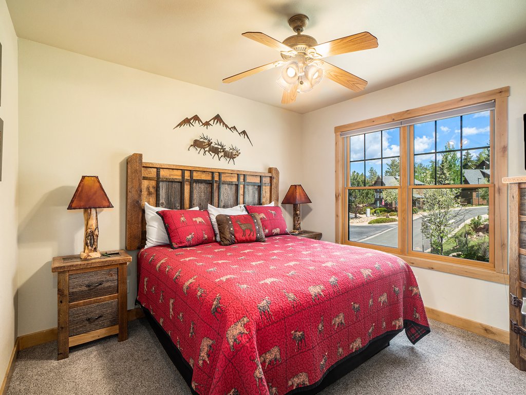 Solitude Bobcat #6 Vacation Rental in Estes Park - RedAwning