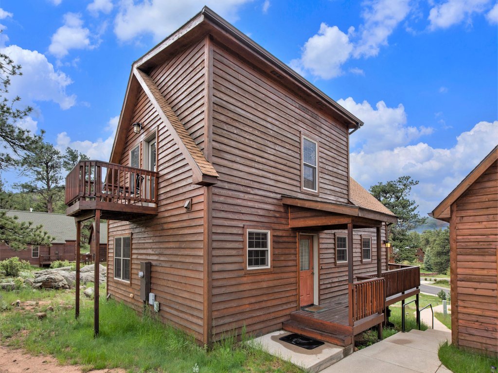 Solitude Eagle #7 Vacation Rental in Estes Park - RedAwning