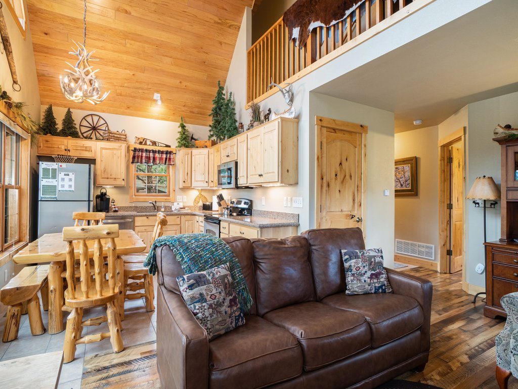 Solitude Marmot #5 Vacation Rental in Estes Park - RedAwning