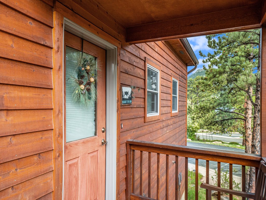 Solitude Marmot #5 Vacation Rental in Estes Park - RedAwning