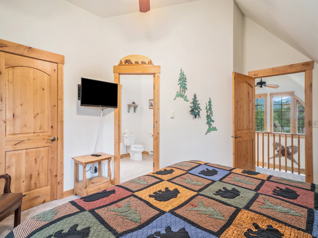 Solitude Eagle #2 Vacation Rental in Estes Park - RedAwning