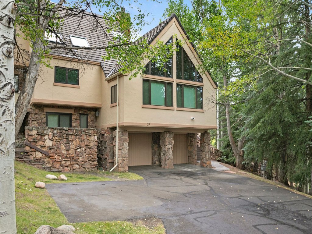 27 Bachelors Gulch Road Vacation Rental in Beaver Creek - RedAwning