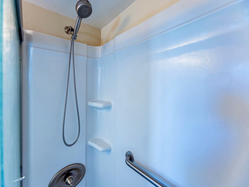 Milowai 101 Vacation Rental in Wailuku - RedAwning