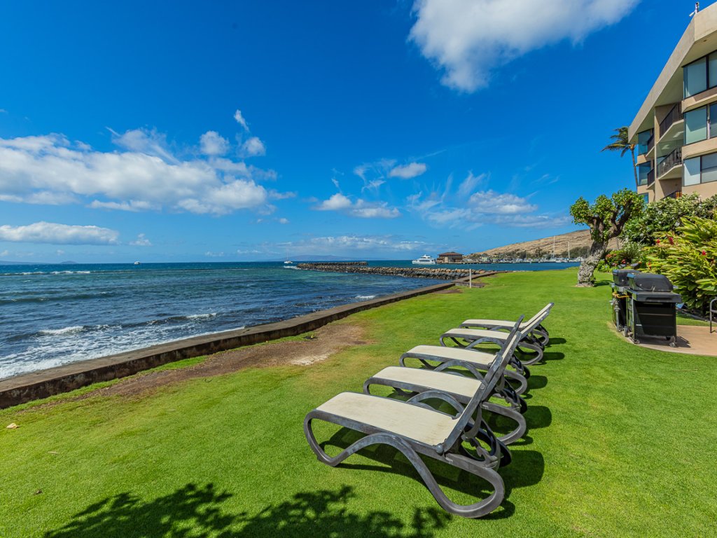 Milowai 101 Vacation Rental in Wailuku - RedAwning