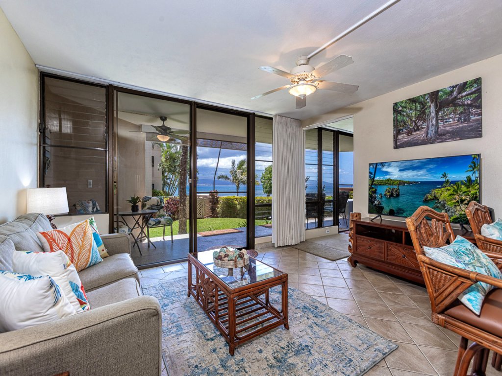Milowai 101 Vacation Rental in Wailuku - RedAwning