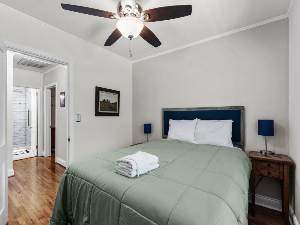 The Gray Whale Cottage Vacation Rental in North Carolina - RedAwning